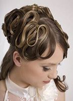 piękne fryzury na ślub,  damskie uczesanie  z numerem :  14